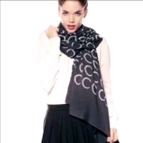 NWT Wildfox black & white large blanket scarf/wrap - Picture 5 of 6